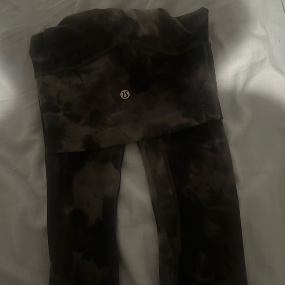 lululemon athletica Tie-Dye Leggings - Picture 1 of 4